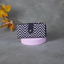 Handmade Wallets - Classic white with Black Zig Zag Design.