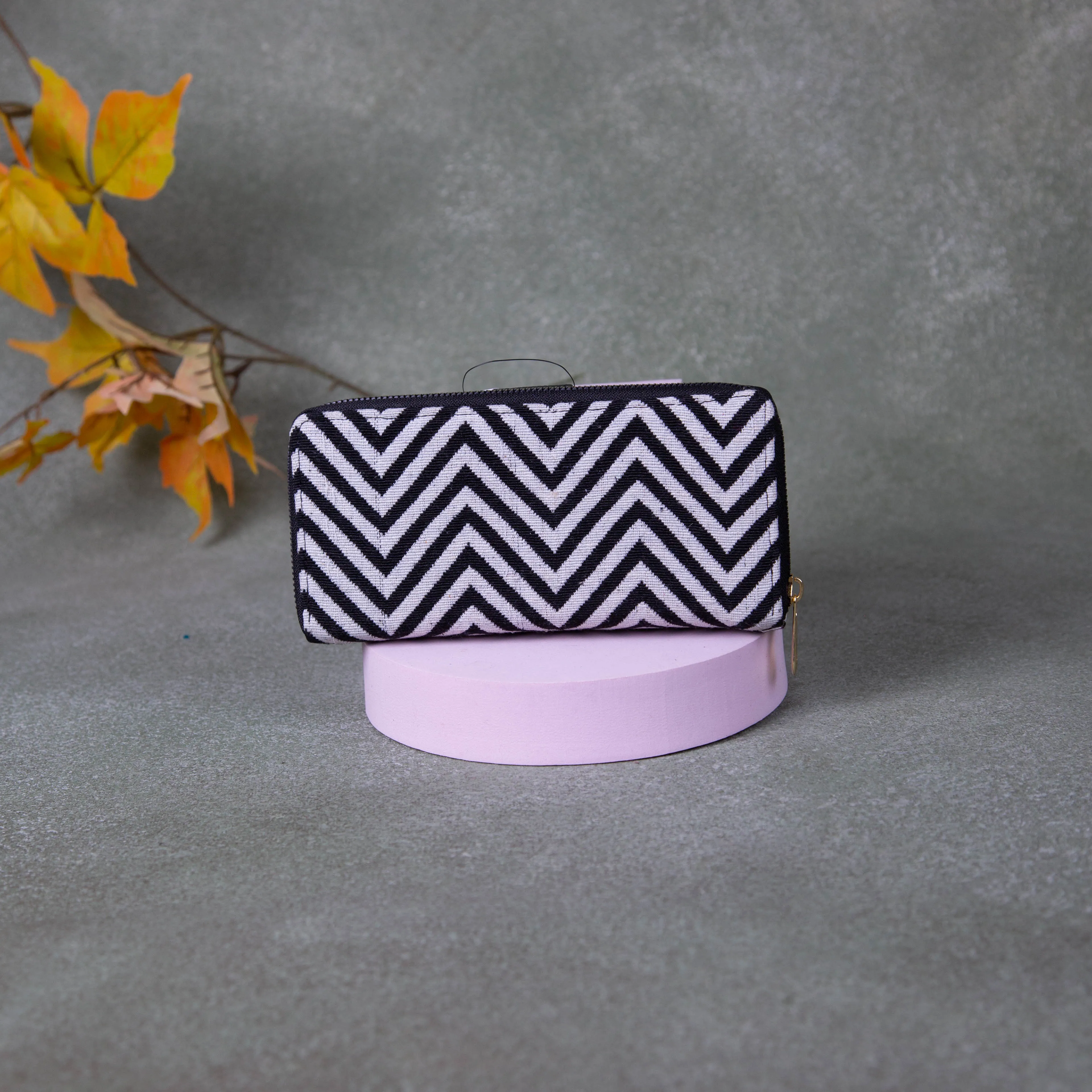 Handmade Wallets - Classic white with Black Zig Zag Design.