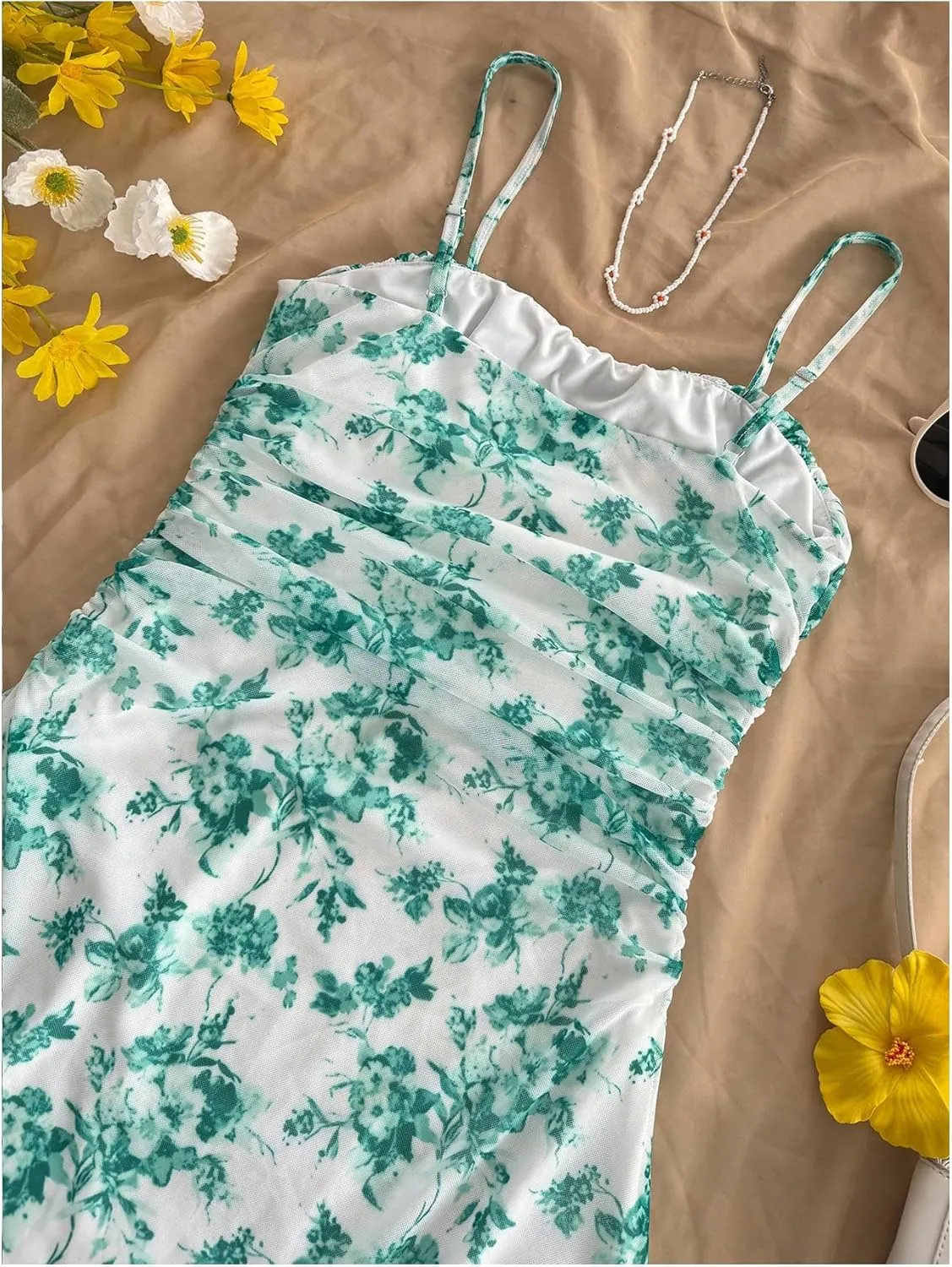 WDIRARA Women's Floral Print Ruched Cami Dress Spaghetti Strap Ruffle Hem A Line Dress