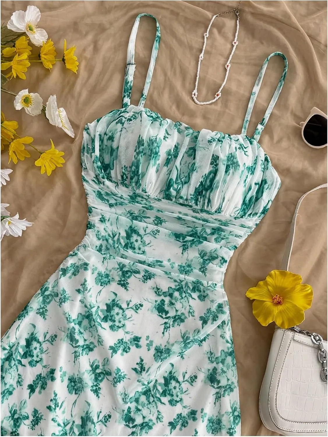 WDIRARA Women's Floral Print Ruched Cami Dress Spaghetti Strap Ruffle Hem A Line Dress